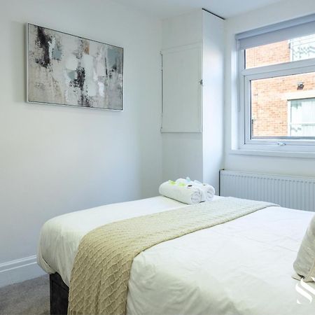 One Bedroom Apartment At Smooth Stays Short Lets & Serviced Accommodation Preston With Parking Near Train Station ภายนอก รูปภาพ