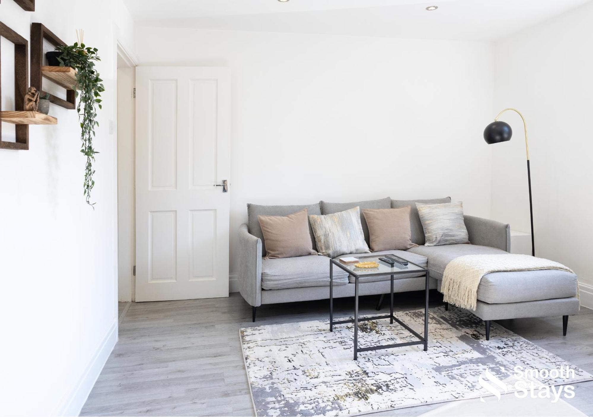 One Bedroom Apartment At Smooth Stays Short Lets & Serviced Accommodation Preston With Parking Near Train Station ภายนอก รูปภาพ